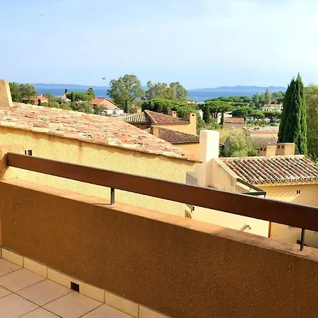 Sea View Apartment, St Clair