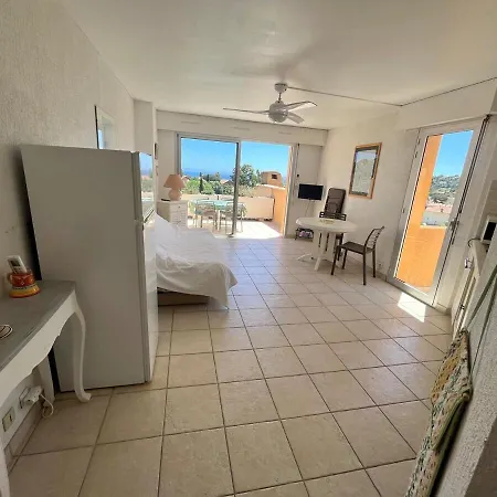 Lejlighed Sea View Apartment, St Clair